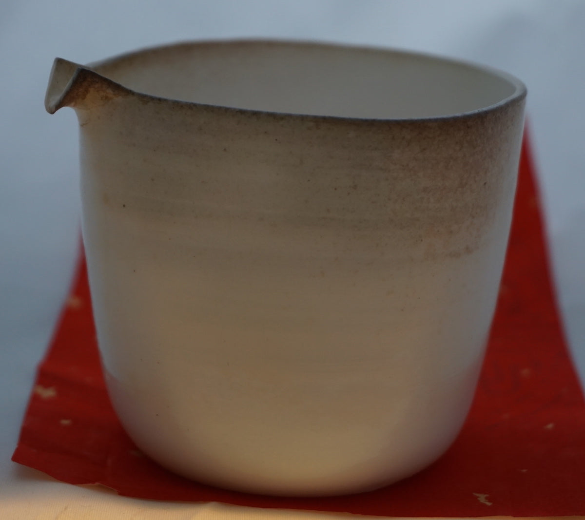 Tea sharing pitcher - porcelain